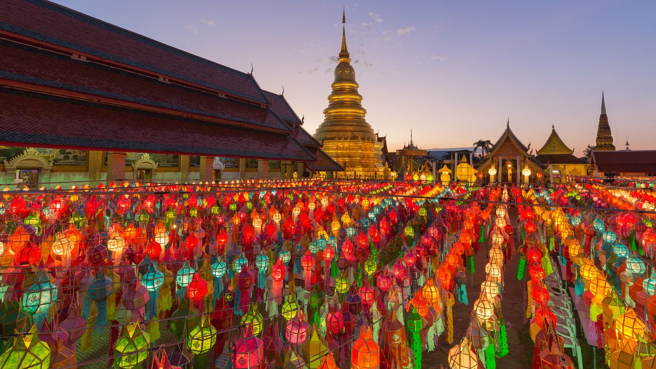 ワット・プラタートハリプンチャイ寺院, タイ