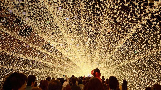 「なばなの里のイルミネーション」三重