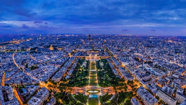 「パリの夜」フランス