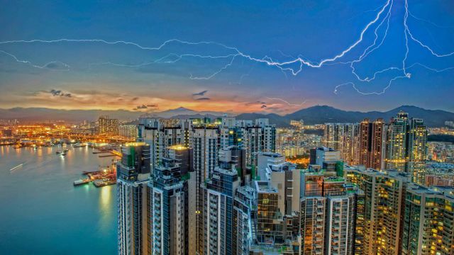 「九龍湾の雷」香港