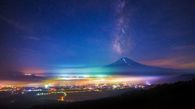 「富士山と天の川」山梨, 富士吉田市