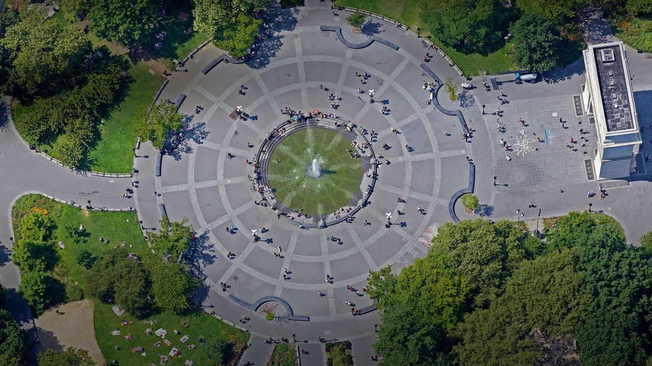 ｢ワシントン・スクエア公園｣米国ニューヨーク市 