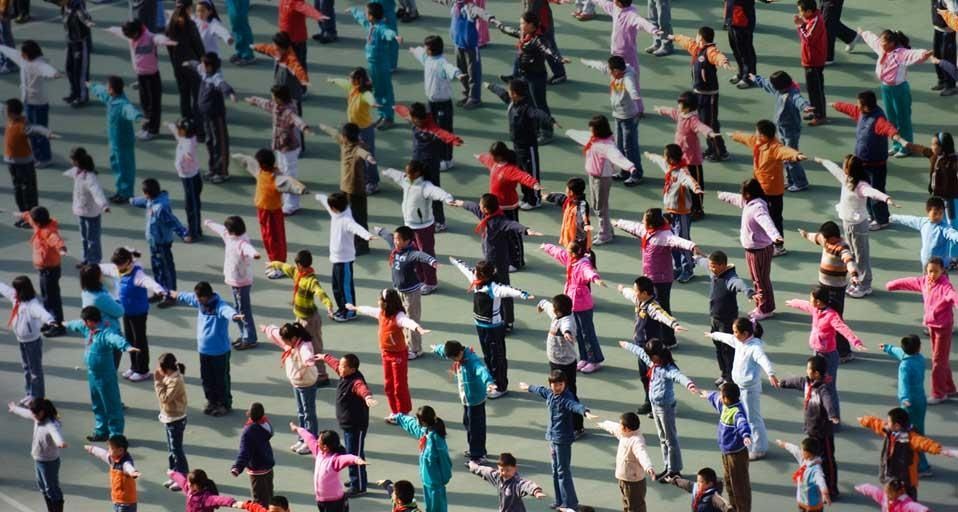 ｢体操をする子供たち｣中国, 北京