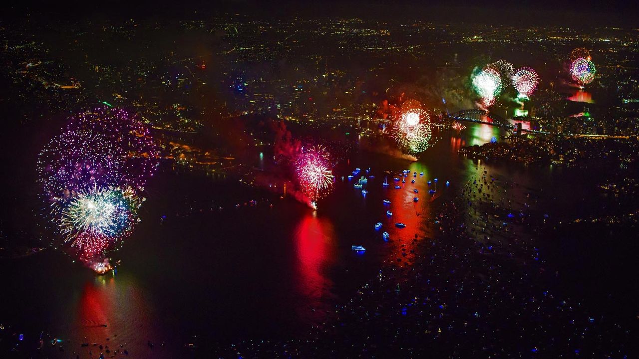 ｢シドニー・ハーバーブリッジの花火」オーストラリア, シドニー 