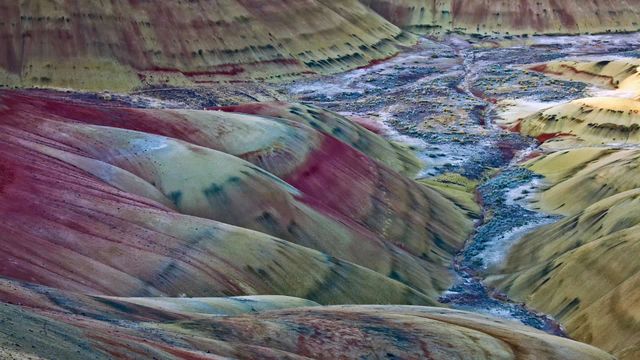 「ペインテッド・ヒルズ」米国オレゴン州