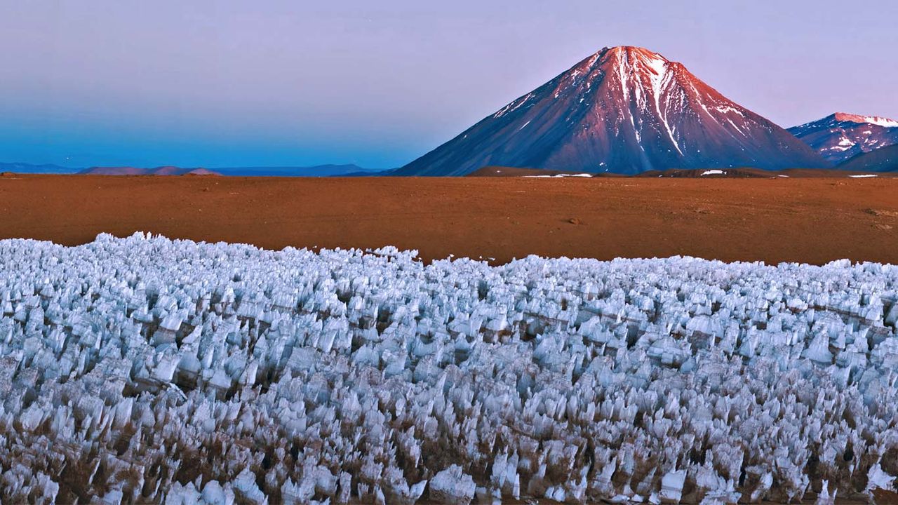 ｢リカンカブール山｣チリ・ボリビア国境 