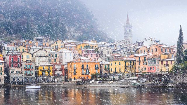 「雪ふるヴァレンナ」イタリア, ロンバルディア州