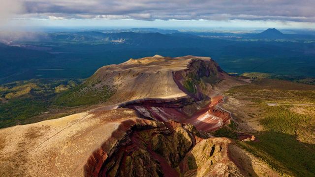 「タラウェラ山」ニュージーランド, 北島