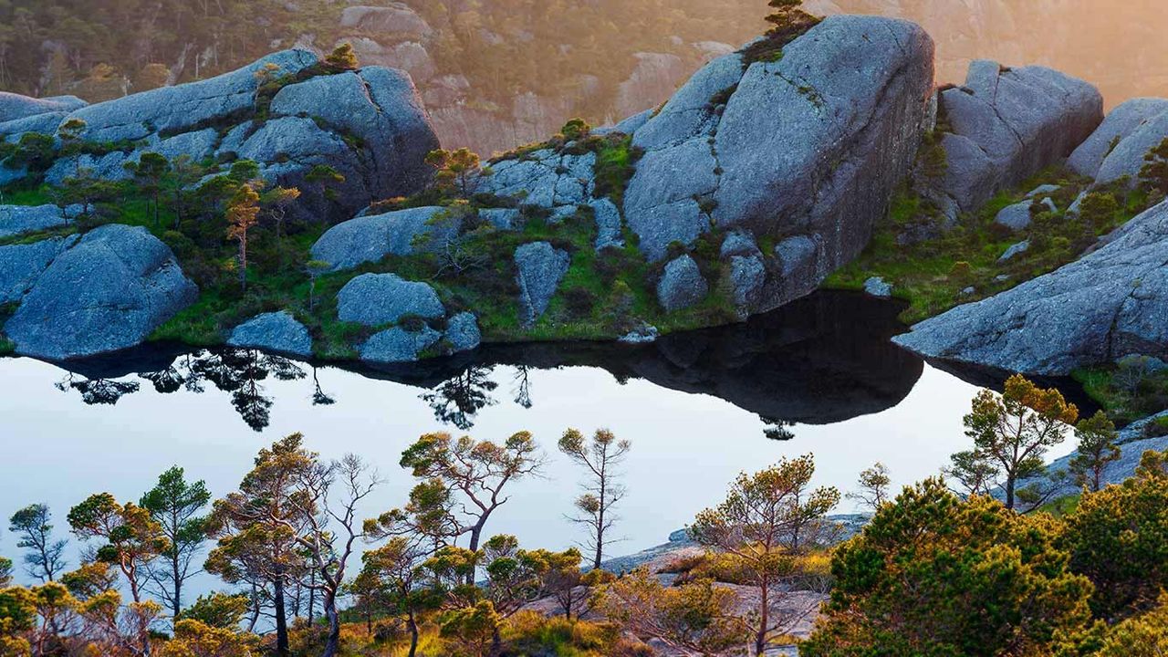 ｢スラ島｣ノルウェー, ソグン・オ・フィヨーラネ県 