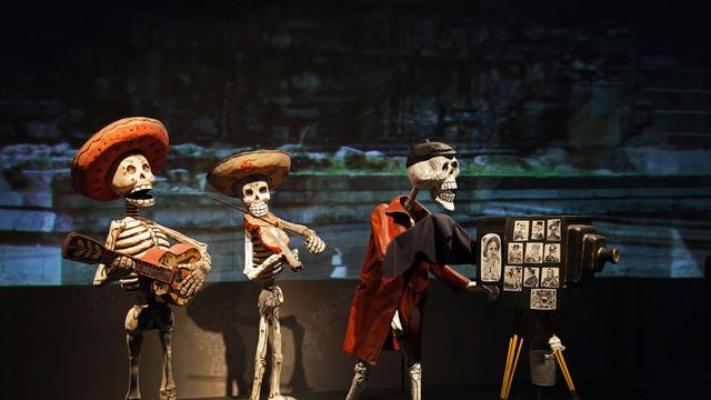 ｢死者の日の飾り｣メキシコ