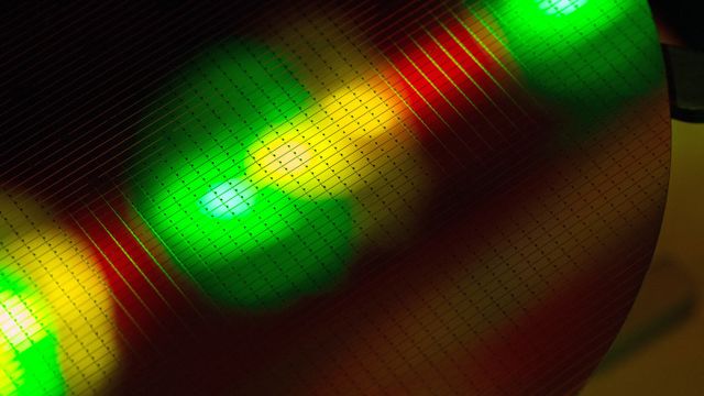 「半導体の製造工程」オーストリア, フィラッハ