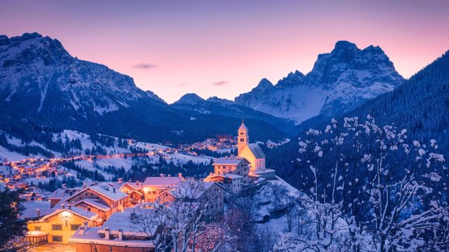ドロミテ山地のコッレ・サンタ・ルチーア, イタリア