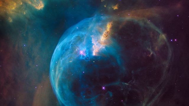 「散光星雲(NGC 7635)」