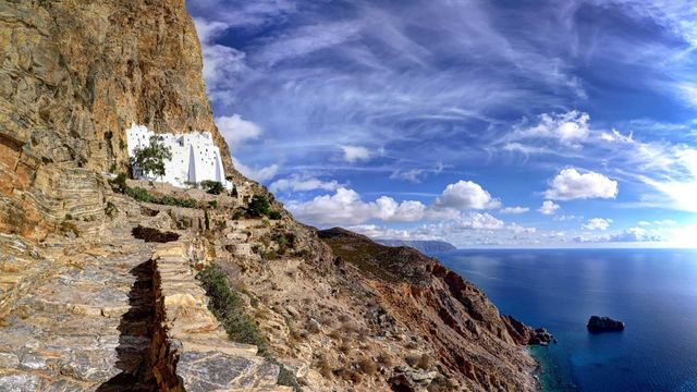 「パナギア・コゾヴィオティッサ修道院」ギリシャ, アモルゴス島