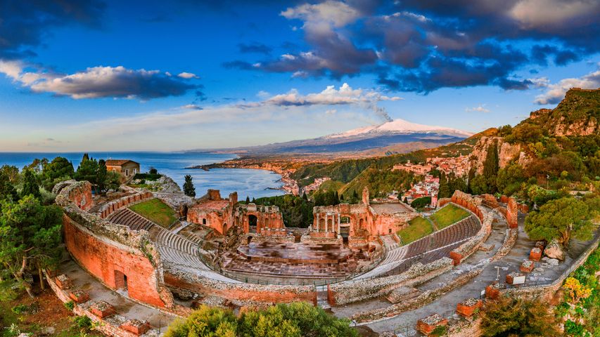 タオルミーナの古代劇場, イタリア シチリア島