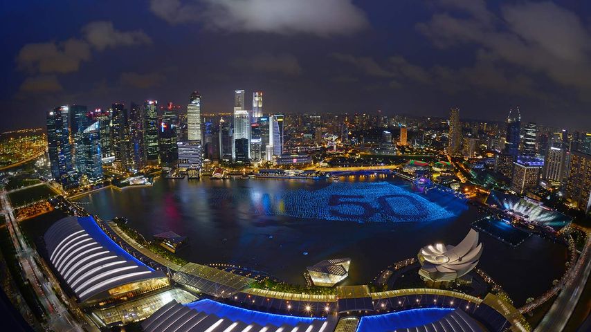 ｢50周年記念のマリーナ・ベイ｣シンガポール