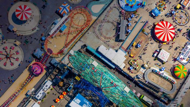 「コニーアイランド」米国ニューヨーク市