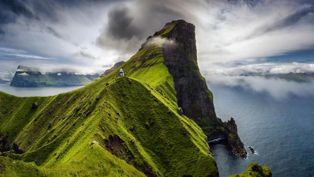 「カルーア灯台」デンマーク, ケァルソイ島