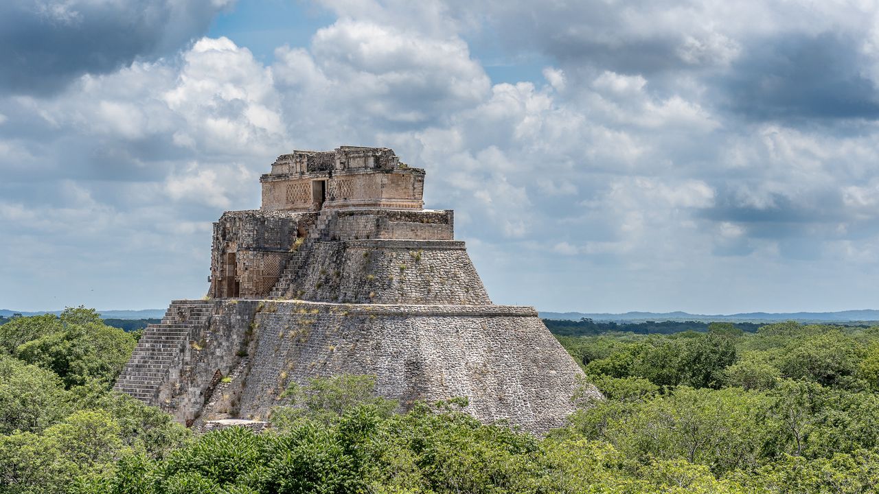魔法使いのピラミッド，ウシュマル，メキシコ