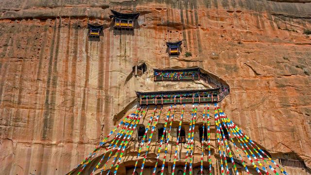 「馬蹄寺石窟」中国, 甘粛省