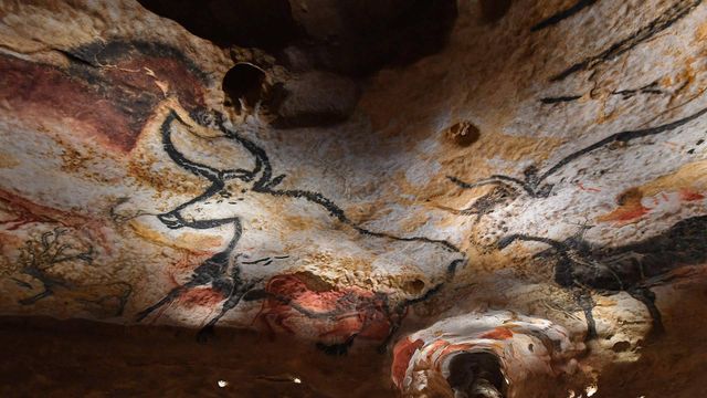 「ラスコー洞窟複製」フランス, ラスコー国際洞窟壁画センター
