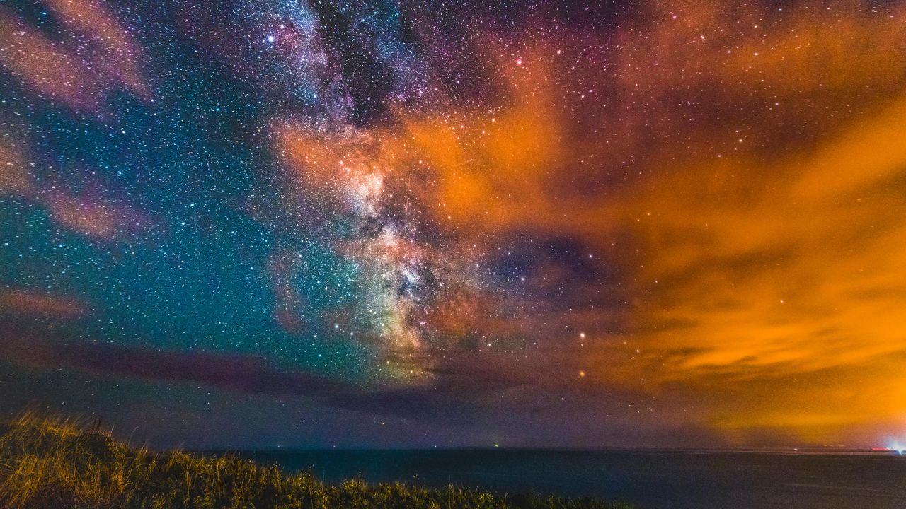 二色の夜空に輝く天の川, 北海道