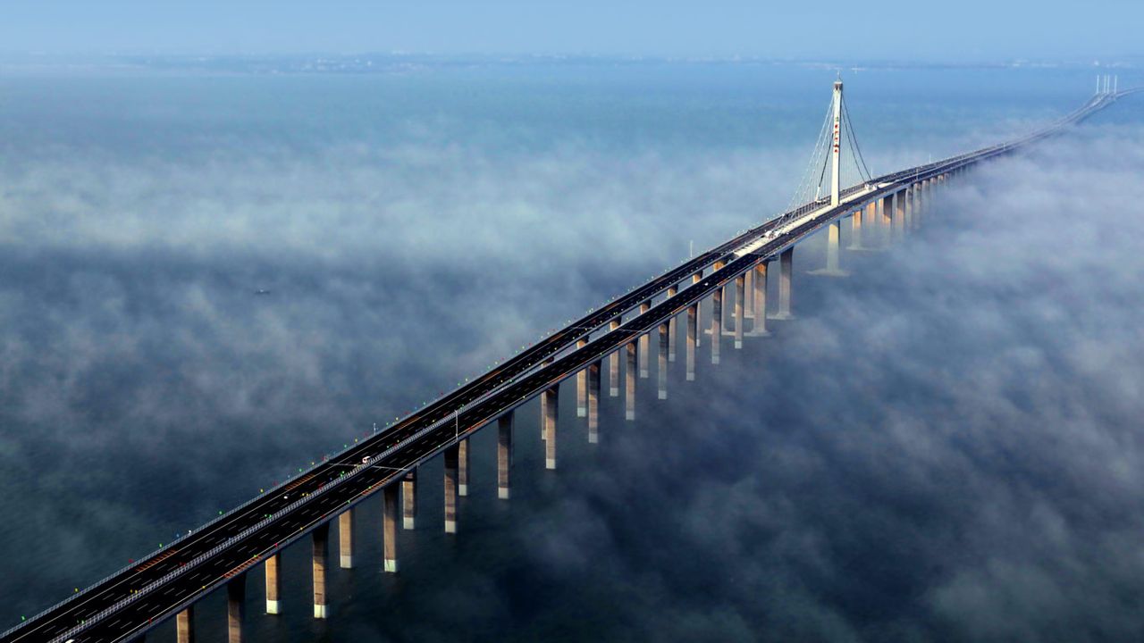 ｢青島膠州湾大橋｣中国, 山東省