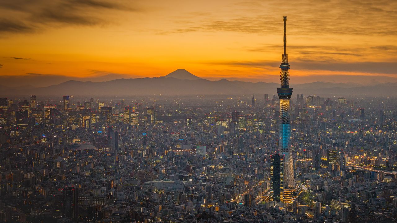 〜絵画〜　夕暮れのスカイツリーを眺めて♫ Amazon.co.jp: 夕暮れの東京スカイツリー ポスター 壁掛け 掛け