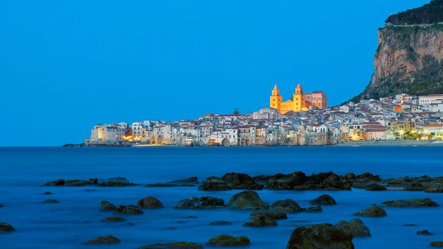「チェファル」イタリア, シチリア島