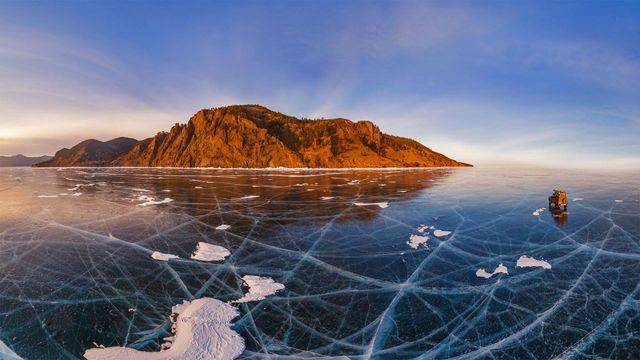 ｢バイカル湖の轍｣ロシア