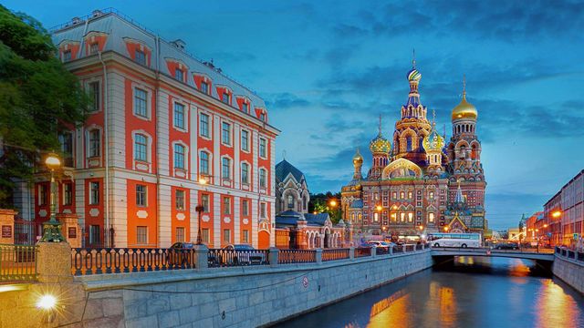 「グリボエードフ運河と血の上の救世主教会」ロシア, サンクトペテルブルク