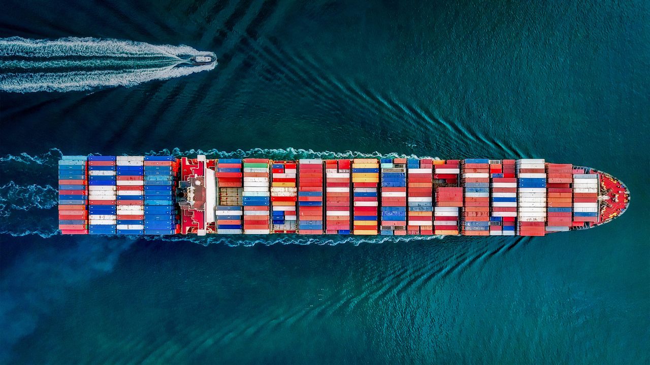 ｢サンペドロのコンテナ船｣米国, カリフォルニア州