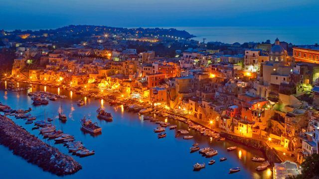 「プローチダ島」イタリア, ナポリ湾
