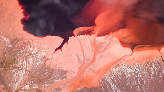 「西オーストラリアの鉱滓ダム」オーストラリア