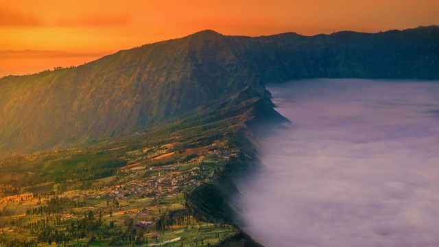 「チェモロ・ラワン村」インドネシア, ジャワ島東部