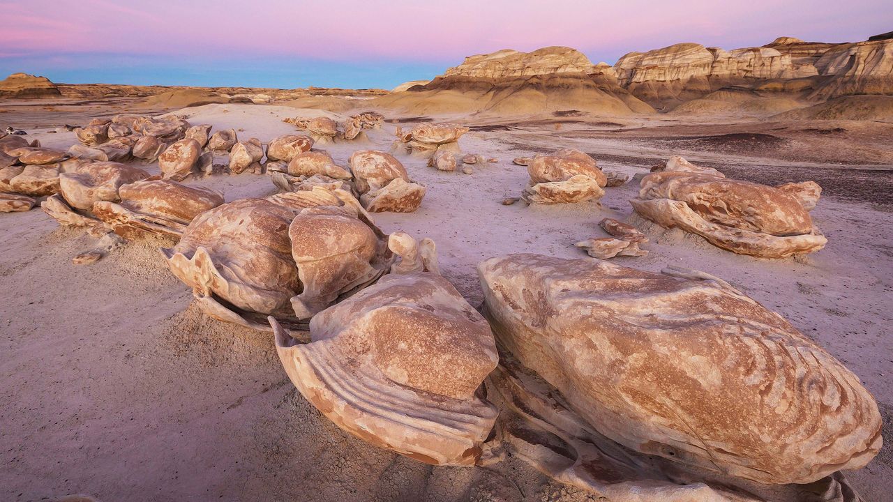 薄明の奇岩群, ニューメキシコ州 ビスティ・バッドランズ