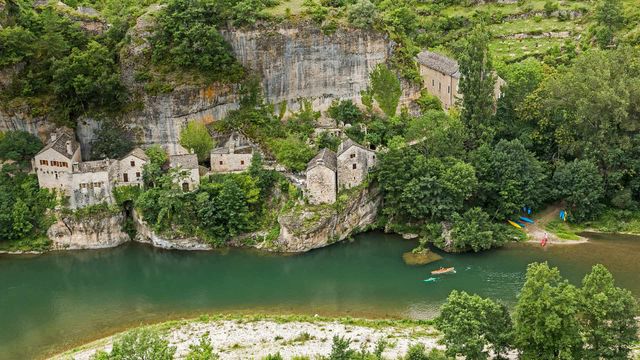 「タルヌ峡谷」フランス, サンテニミー
