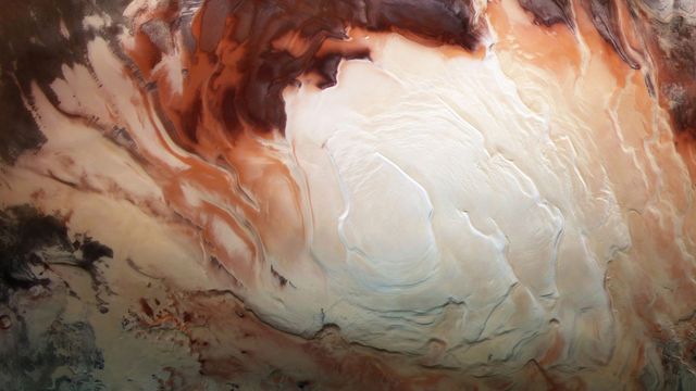 「マーズ・エクスプレスが撮影した火星の極冠」