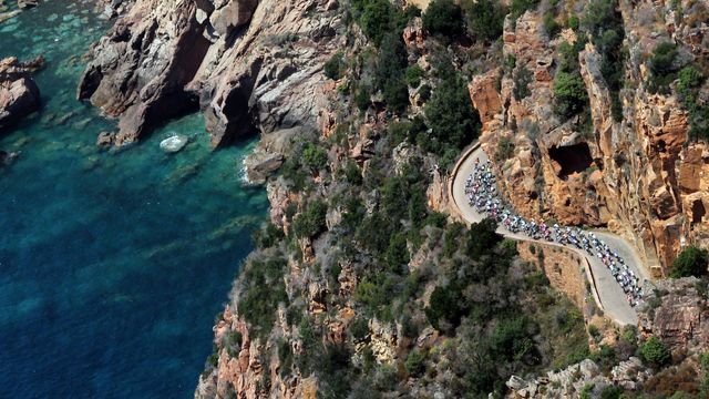 コルシカ島のサイクリストたち, フランス