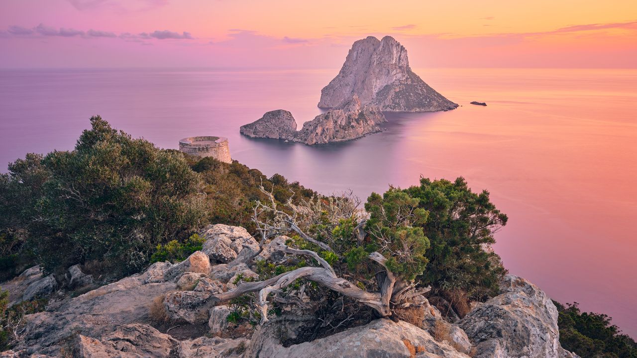 エス・ヴェドラ島, スペイン