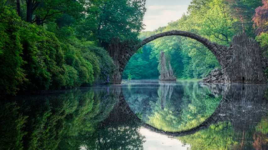 呪いの橋?