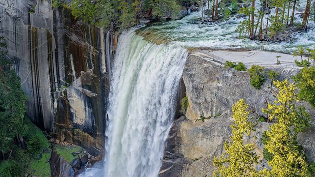 ヨセミテ国立公園 写真集 100年間 Yosemite 洋書 ヨセミテ国立公園 写真集 100年間 Yosemite 洋書