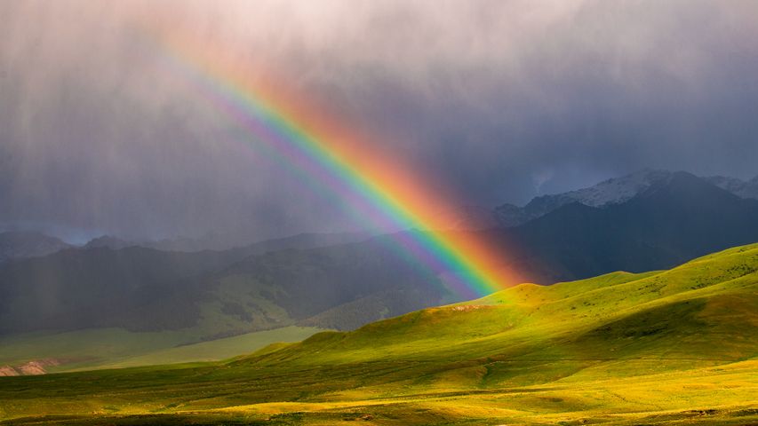 カクシャール・ツー山にかかる虹, キルギス