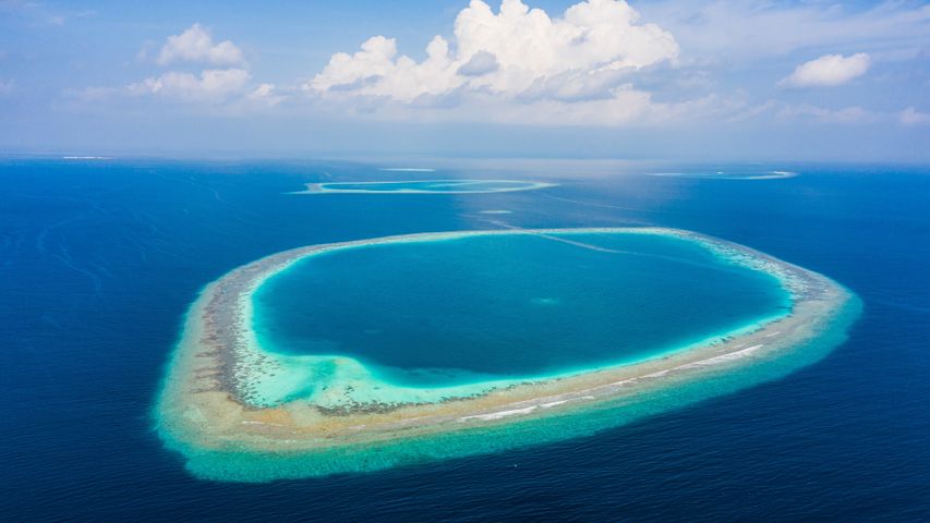 1,200 の島々からなる土地