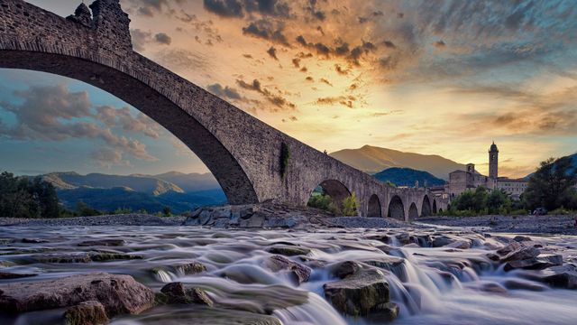 ヴェッキオ橋, イタリア ボッビオ